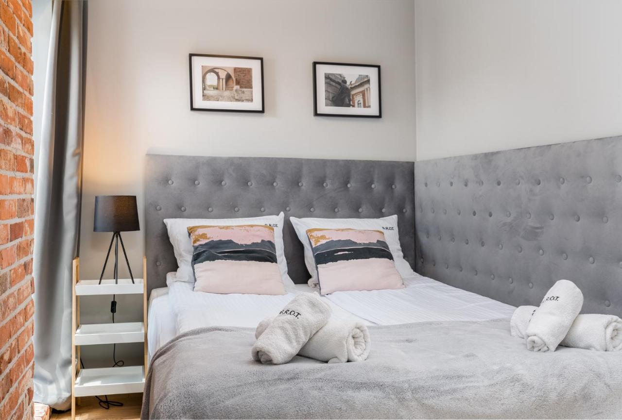 Saint Florian'S Suites - Old Town Luxury Apartments - By Upstairs Kraków Exteriör bild