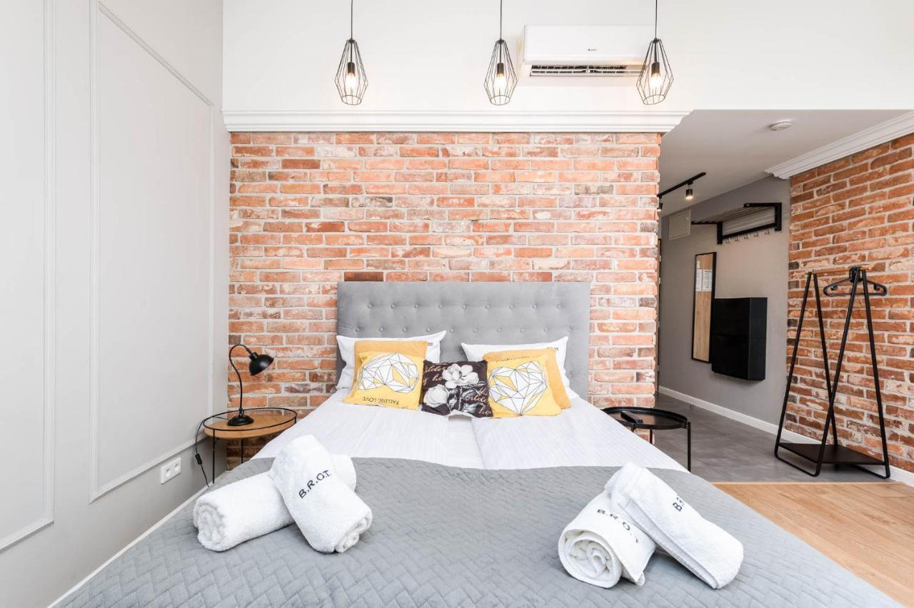 Saint Florian'S Suites - Old Town Luxury Apartments - By Upstairs Kraków Exteriör bild