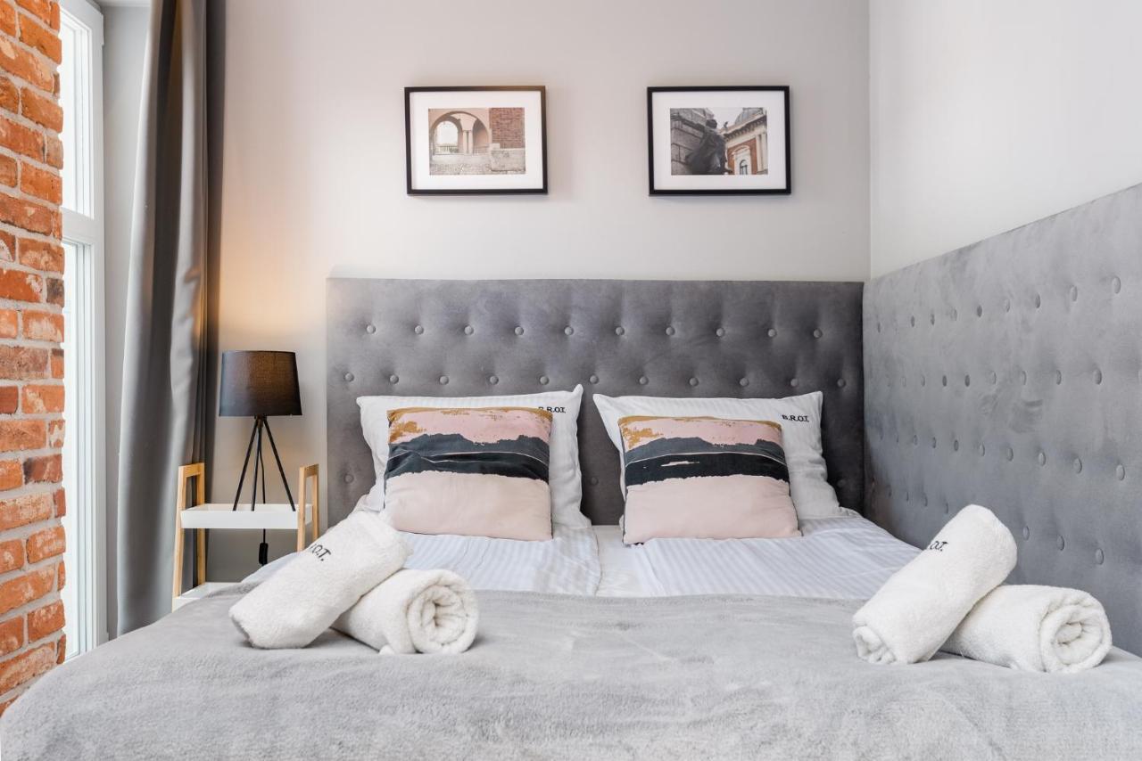 Saint Florian'S Suites - Old Town Luxury Apartments - By Upstairs Kraków Exteriör bild